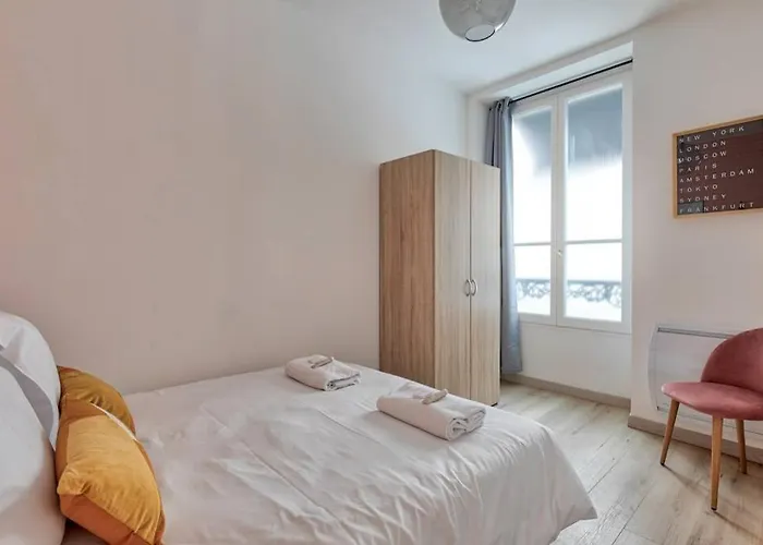 CVA Large apartment in République - 6P